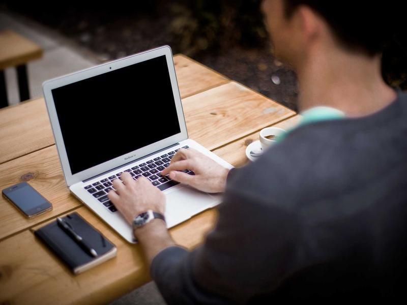 Nettoyage de vitres d'un bureau à Grenoble